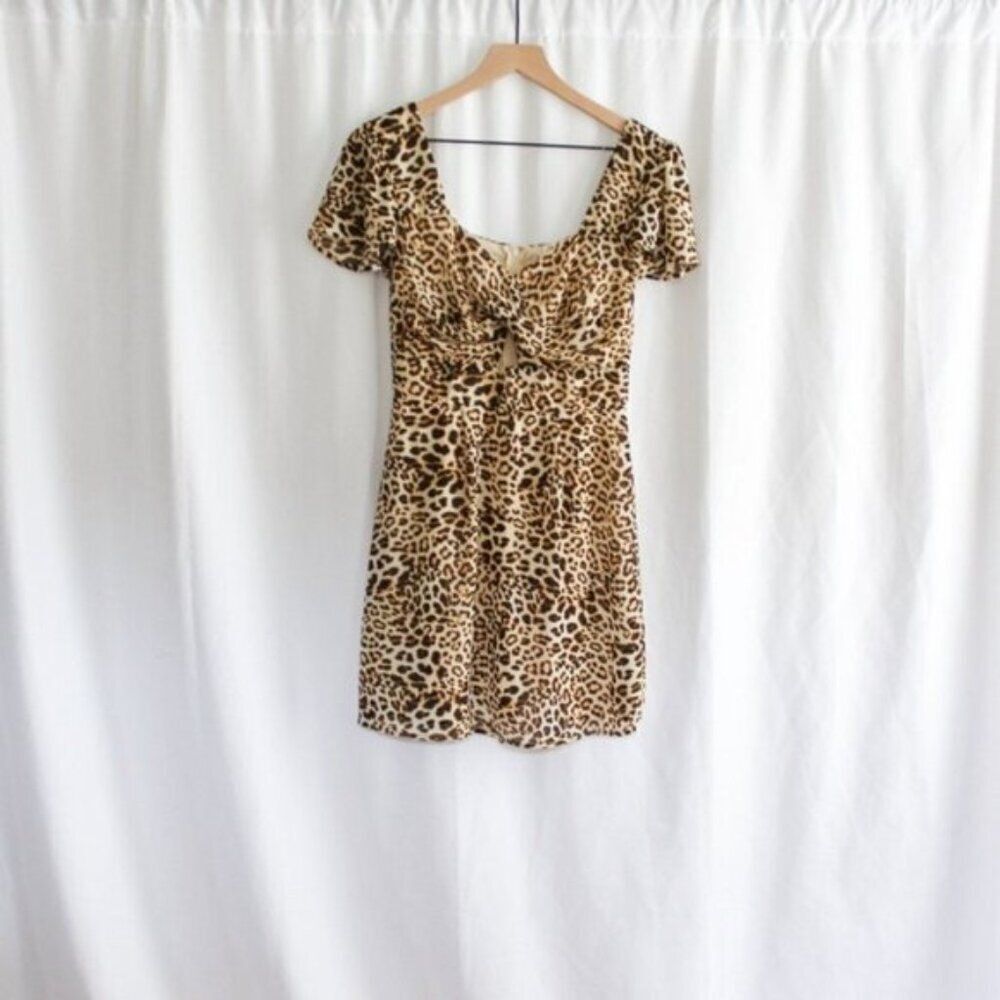 Row A Short Sleeves Cheetah Print Mini Dress with Cutout Small